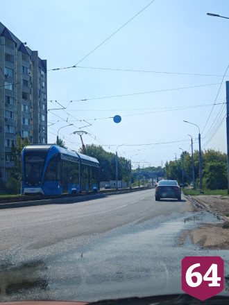 Саратовец пожаловался на забытую коммунальщиками аварию